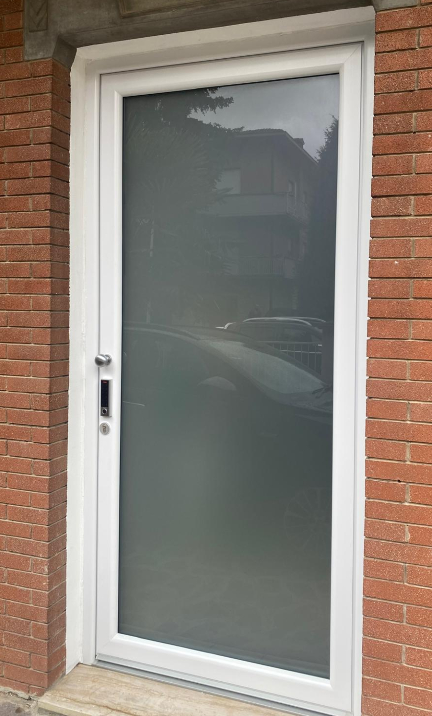 porta ingresso apertura digitale best house infissi pvc