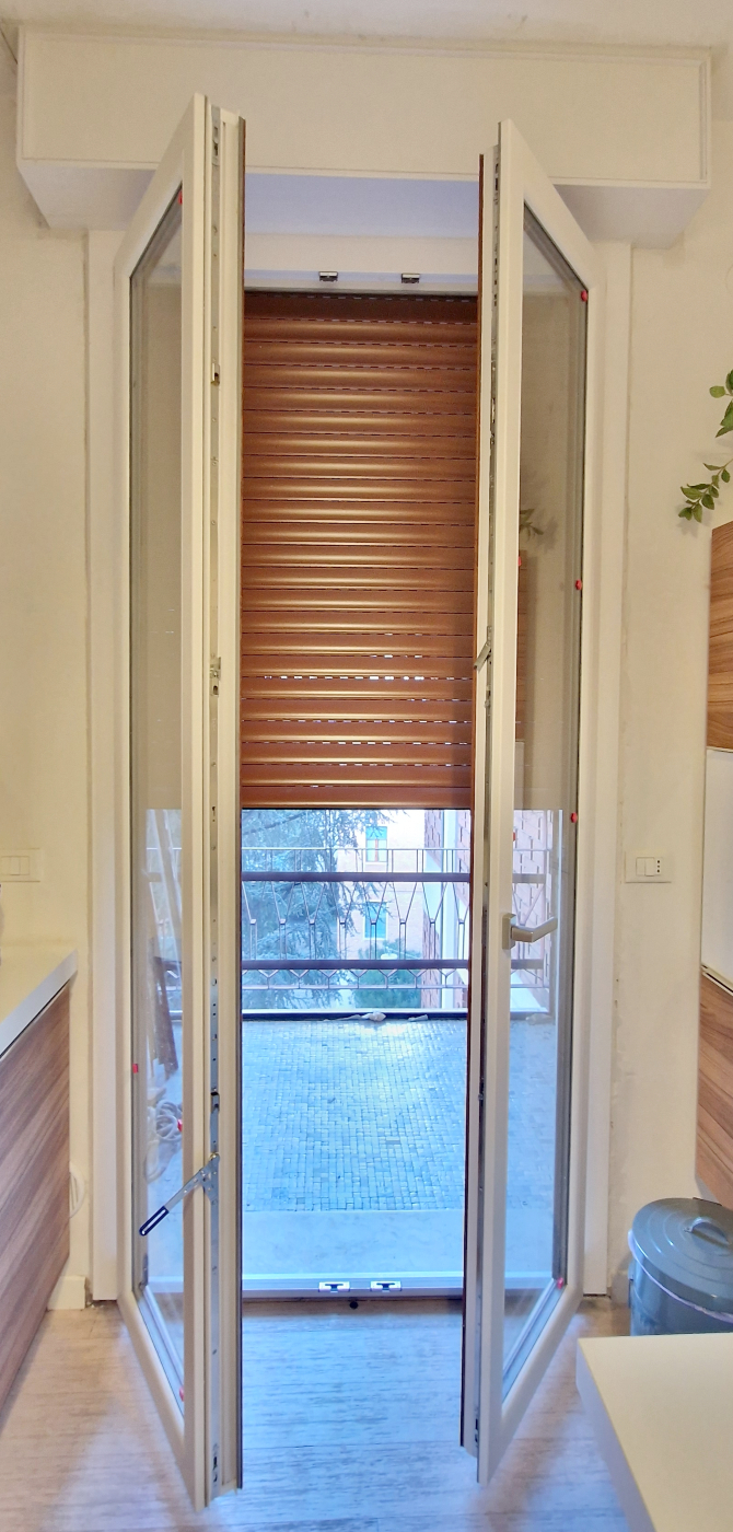 montaggio modena porta finestra pvc tapparella zanzariera plinssettata best house porte finestre